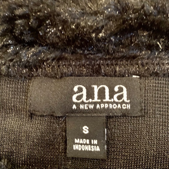 Ana 3/4 Sleeve Faux Fur Sweater - Picture 3 of 4